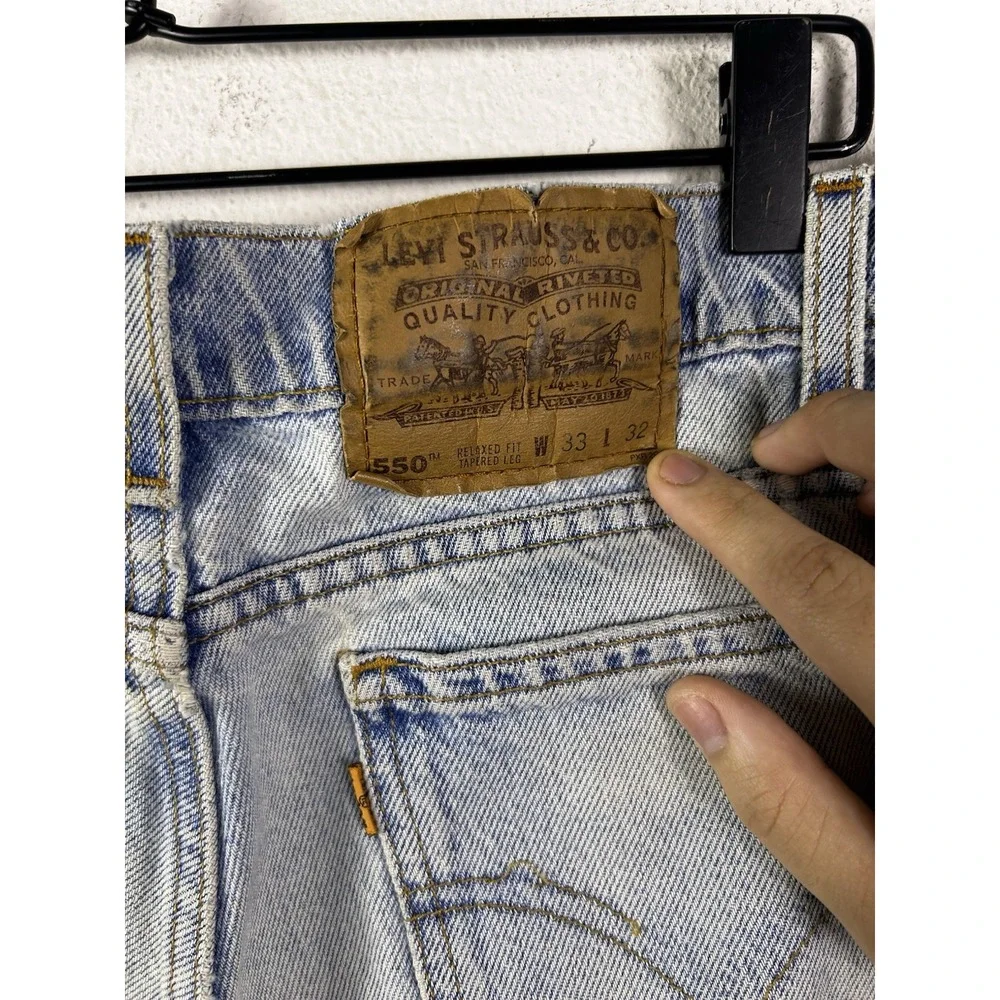 Vintage Levis 550 Relaxed Tapered Leg Jeans Orange Tab 33x32 90s Light Wash Blue